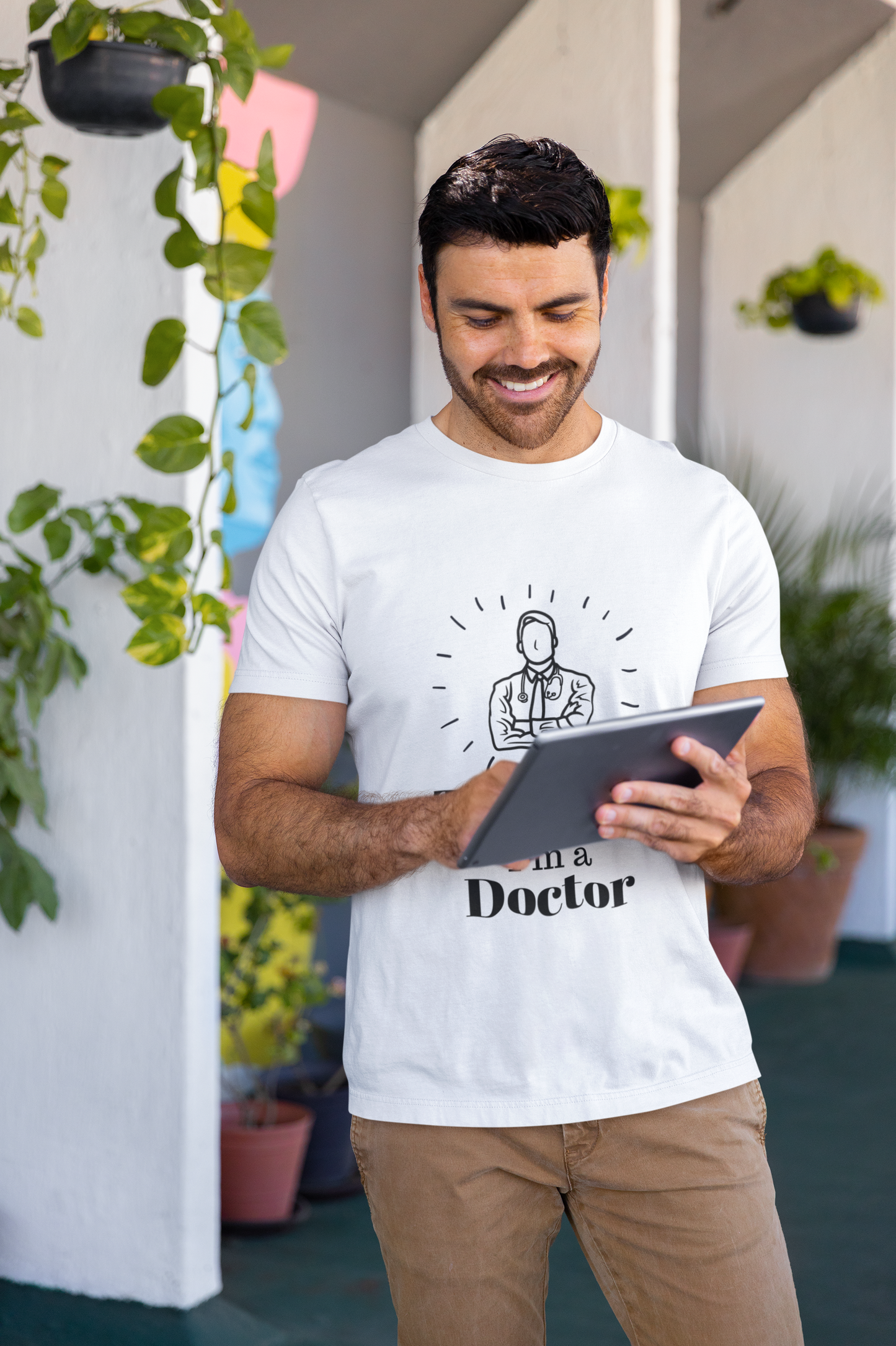 Doctor T-Shirt | Mens Premium Unisex Crewneck T-shirt | Trust Me I'm A Doctor